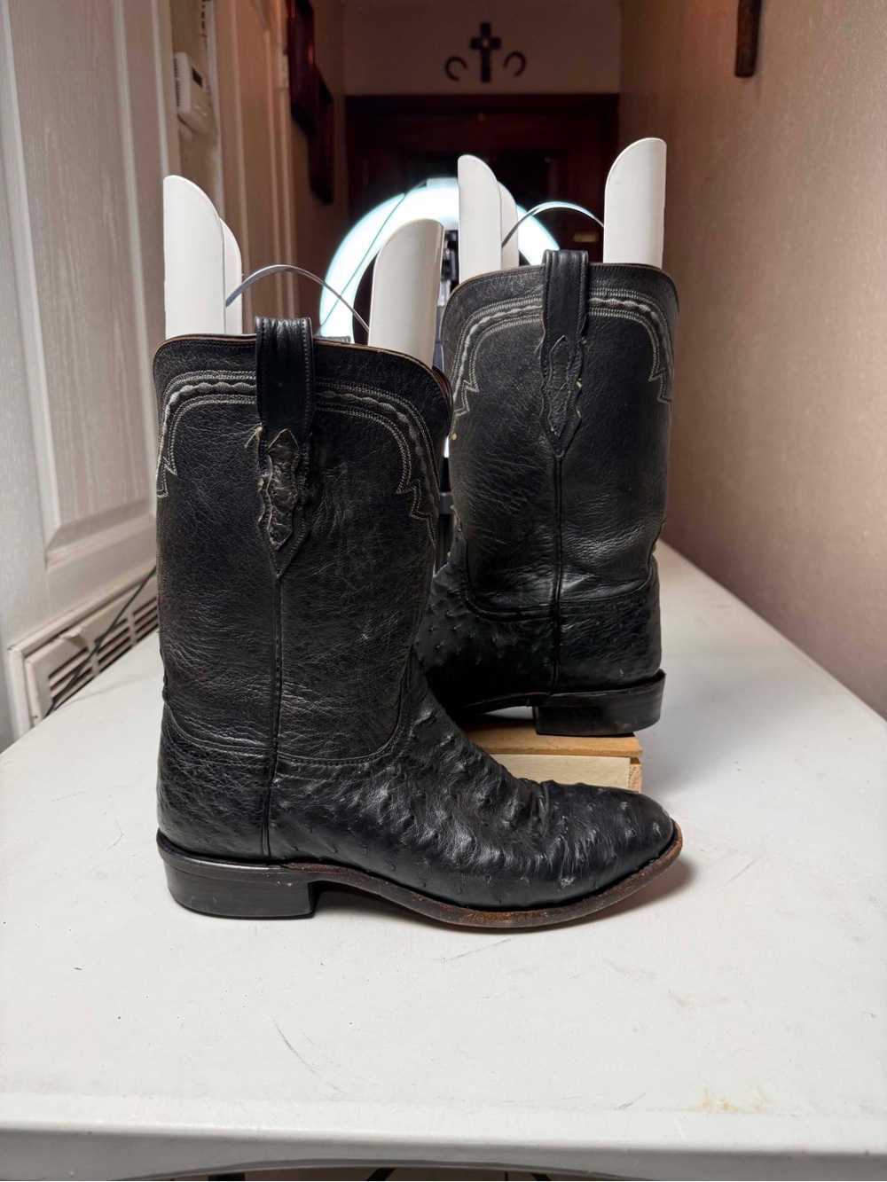 Lucchese 2000 Full Quill Ostrich Roper Boots | Exotic | Black | Men’s 10 B